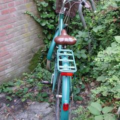 Blauw/groene fiets, segons s'ha informat a iLost