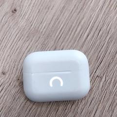 Estuche de airpods, ha sido reportado por Arriva Limburg Zuid con iLost