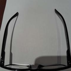 Lunette de vue noire, ako bolo nahlásené TCL pomocou iLost