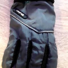 グローブ がiLostで EBS Tramplein によって報告されました