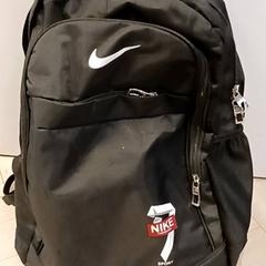 Sac Nike, a été signalé par RRReis IJssel-Vecht utilisant iLost
