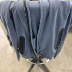 Chaleco blauw/grijs, segundo informou Arriva Twents usando iLost
