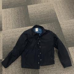 재킷 Blauw, iLost를 사용하여 Jaarbeurs에 보고됨