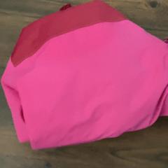 Veste enfant, a été signalé par Movie Park Germany utilisant iLost