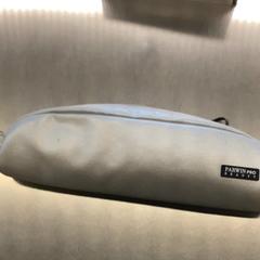 Hair curler, a été signalé par MEININGER Hotel Leipzig Hauptbahnhof utilisant iLost