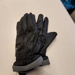 Guants, segons ha informat Connexxion Haarlem IJmond mitjançant iLost