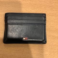 Portafoglio Douiyeb, come riportato da Gemeente Amsterdam - Bureau Gevonden Voorwerpen utilizzando iLost