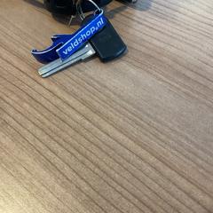 Kulcs Fietslamp voor en achter, amint azt Breng Arnhem az iLost segítségével jelentette.