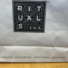 Purchase rituals purchase, a été signalé par Designer Outlet Roermond utilisant iLost