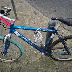 Gizonezkoen bizikleta, gisa salatu by Gemeente Roermond iLost erabiliz