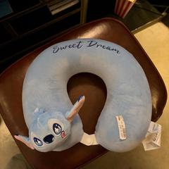 Kussen Nekkussen stitch, zoals gemeld door Hotel Arena met iLost