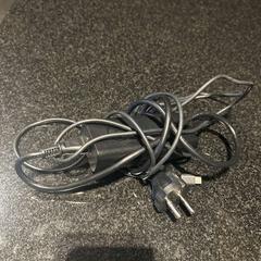 Cargador de laptop, ha sido reportado por Hotel Van der Valk Harderwijk op de Veluwe con iLost