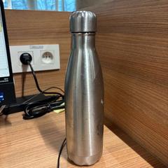 Fľaša, ako bolo nahlásené Vrije Universiteit Brussel (VUB) pomocou iLost