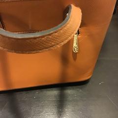 حقائب حمل وحقائب اليد، كما تم الإبلاغ عنه بواسطة U-OV Utrecht عبر iLost