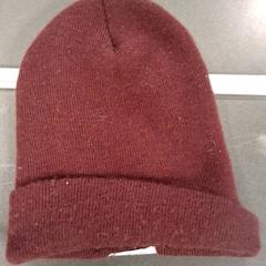 Gorro Donkerrood, ha sido reportado por Breng Nijmegen con iLost