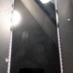 Telefon Paars met bloemetjes, gemeldet von Qbuzz servicepunt  Emmen über iLost