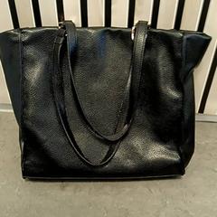 Saco, como reportado por Syntus Provincie Utrecht utilizando o iLost