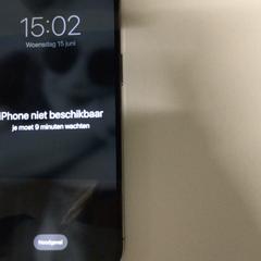 Mobiele telefoon i phone, amint azt Gemeente Zandvoort az iLost segítségével jelentette.