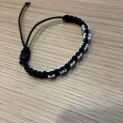 Bracelet, as reported by Pathé Groningen using iLost
