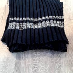 Scialle Zwart gebreid, come riportato da EBS Tramplein utilizzando iLost