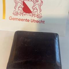 財布 Van der Knaap がiLostで Gemeente Utrecht によって報告されました