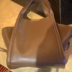 Taška Bruin, jak nahlášeno Café Leentje pomocí iLost