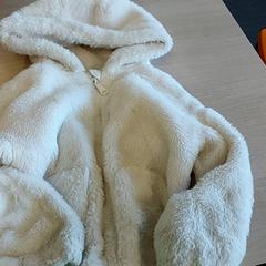 Kleding - Jas wit, jak nahlášeno Centraal magazijn pomocí iLost