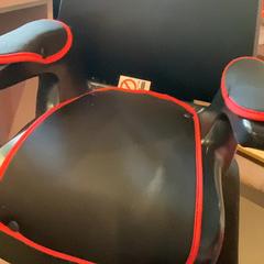 Auto siege Rouge et noir, iLost를 사용하여 MEININGER Hotel Paris Porte de Vincennes에 보고됨