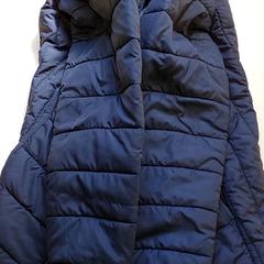 Ruházat - jas, amint azt Regio Antwerpen - Brussel az iLost segítségével jelentette.