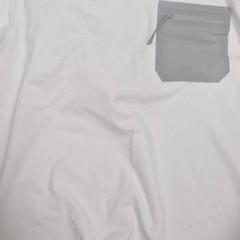 Camisas wit, ha sido reportado por DoubleTree by Hilton Rotterdam Centre con iLost