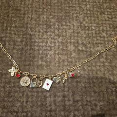 Armband, zoals gemeld door Van der Valk Hotel Apeldoorn - De Cantharel met iLost