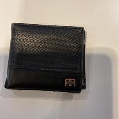 Carteres Harkin, UK, segons ha informat Gemeente Amsterdam - Bureau Gevonden Voorwerpen mitjançant iLost