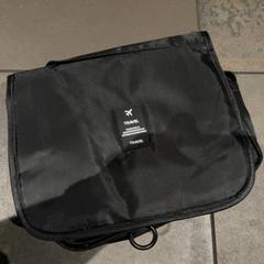 Taška Travel bag, razor, tissues, contacts, ako bolo nahlásené MEININGER Hotel Amsterdam City West pomocou iLost