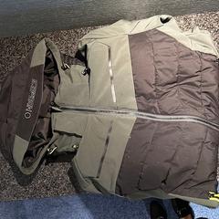 Winterjas, iLost를 사용하여 Van der Valk Hotel Wolvega Heerenveen에 보고됨