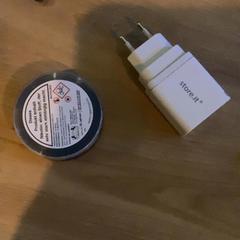 Adaptér, ako bolo nahlásené MEININGER Hotel Köln West pomocou iLost