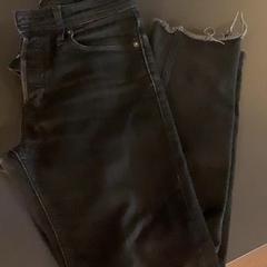 Pants, como reportado por MEININGER Hotel Dresden Zentrum utilizando o iLost