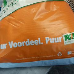 バッグ Oranje poiesz がiLostで Arriva Friesland / Groningen によって報告されました