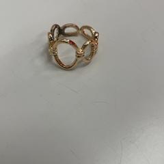 指輪 がiLostで IKEA新三郷 によって報告されました