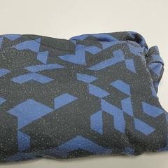 Kleding - Hoodie zwart/blauw, amint azt Centraal magazijn az iLost segítségével jelentette.