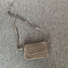 Taška, jak nahlášeno Breng Arnhem pomocí iLost