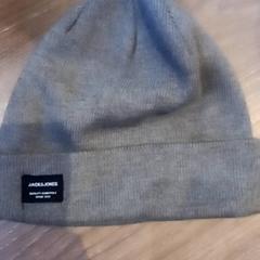 Čepice & Beanie, jak nahlášeno Leonardo Royal Hotel Amsterdam pomocí iLost