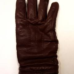 Gant bruin leer, a été signalé par Qbuzz ZHN utilisant iLost