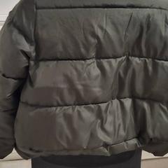 السترة groen، كما تم الإبلاغ عنه بواسطة IKEA Hengelo Klantenservice عبر iLost