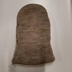 Guanti, come riportato da IKEA Slependen utilizzando iLost