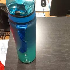 Schoolgerief - Drinkfles, ako bolo nahlásené Centraal magazijn pomocou iLost