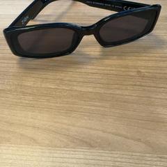 Sunglasses, as reported by Pathé Arnhem using iLost