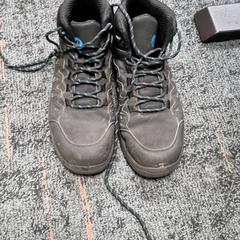 Pracovná obuv, ako bolo nahlásené Connexxion Amstelland-Meerlanden Schiphol Noord pomocou iLost