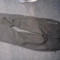 Pantalons d'esquí, segons ha informat SnowWorld Landgraaf mitjançant iLost