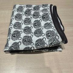 Filt Filt svart / vit, rapporterat av IKEA Kållered med iLost