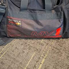 Bolsa de gimnasio Blauw redbull racing, ha sido reportado por Connexxion Noord Holland Noord Hoorn con iLost